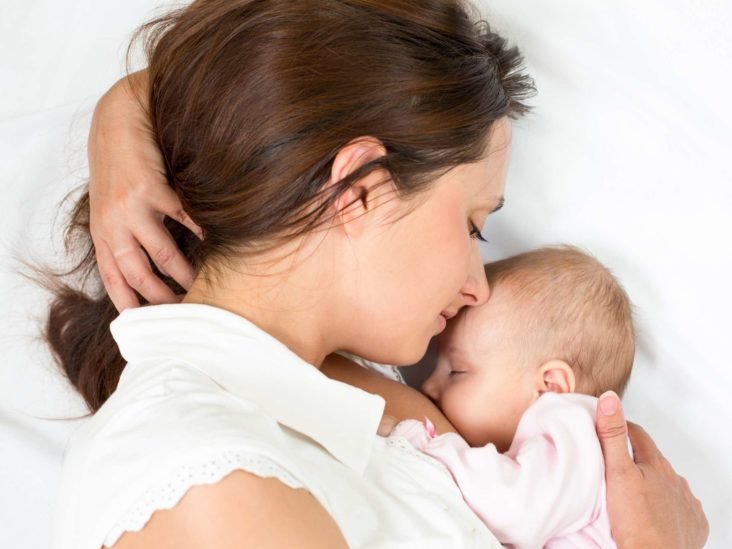 Breastfeeding vs. Pumping, Is There a Right Choice?